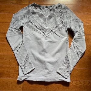 Fabletics Tops - Fabletics longsleeve Fabletics Tops - Fabletics longsleeve